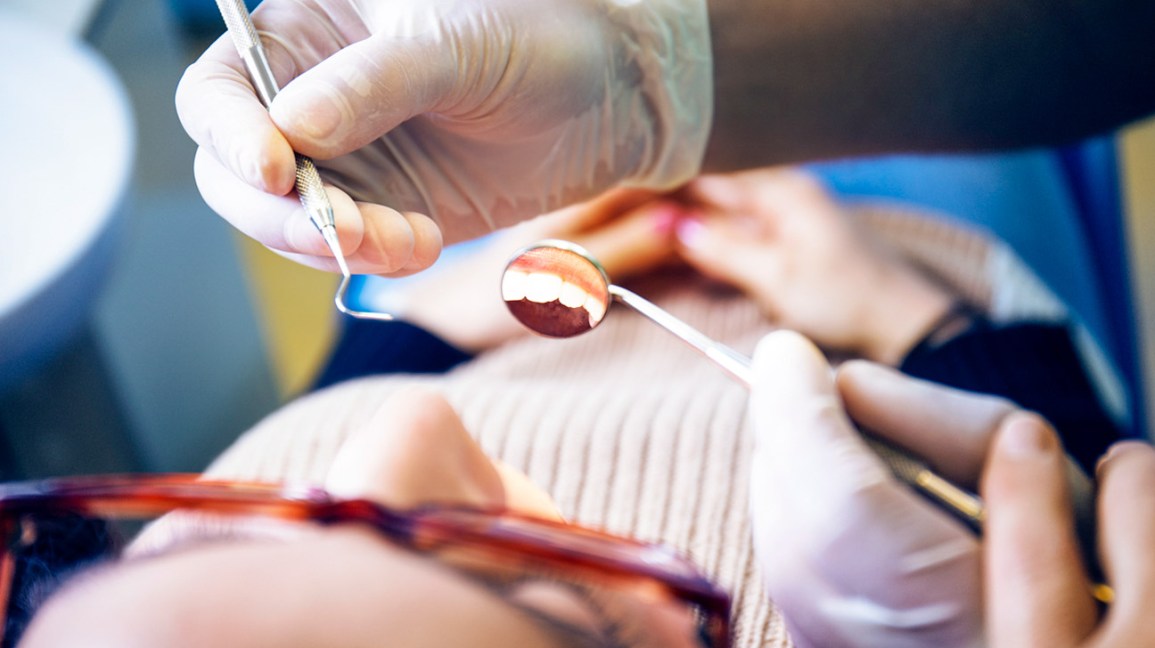 DENTAL IMPLANT SURGERY: THE RISKS, SIDE EFFECTS, AND COMPLICATIONS